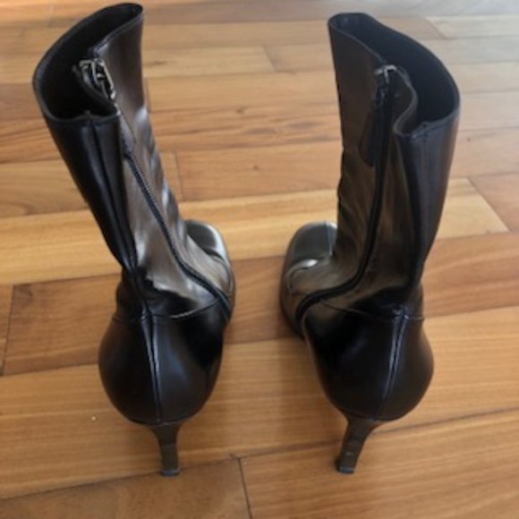 CHANEL BLACK BOOTS WITH 3.5 INCH HEELS (excellent condition-like new) - Picture 5 of 8